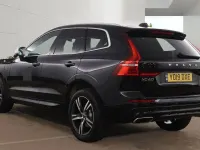 Usado Volvo XC60 R-Design 390 CV (286 kW) 2019 Negro SUV