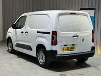 Used Vauxhall Combo Edition 110 HP (80 kW) 2021 White Van