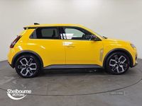 New Renault R5 Komfort 110 kW (150 HP) 2026 Yellow Hatchback