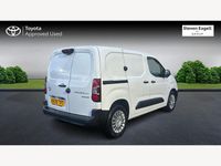 Used Toyota Proace 50 kW (68 HP) 2025 White MPV