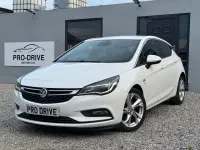 Used Vauxhall Astra SRi 136 HP (100 kW) 2017 White Hatchback