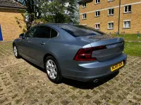 Usado Volvo S90 Momentum 190 HP (139 kW) 2019 Azul Sedan