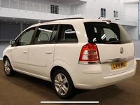 Used Vauxhall Zafira 120 HP (88 kW) 2014 White MPV