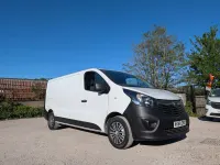 Gebraucht Vauxhall Vivaro 2018 Weiß