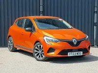 Used Renault Clio Evolution 145 HP (106 kW) 2023 Orange Hatchback