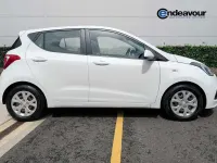 Used Hyundai i10 SE 83 HP (61 kW) 2014 White Hatchback