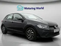 Begagnad VW Polo Life 2023 Svart Halvkombi