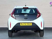 Used Toyota Aygo X PURE 72 HP (52 kW) 2022 White SUV