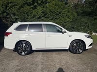 Used Mitsubishi Outlander P-HEV 2016 White Estate