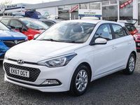 Used Hyundai i20 SE 84 HP (61 kW) 2017 White Hatchback