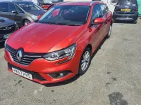 Used Renault Mégane GrandTour Dynamique 2017 Red Estate