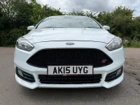 Used Ford Focus ST 250 HP (183 kW) 2015 White Hatchback
