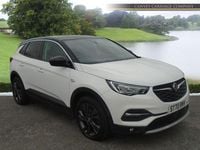 Used Vauxhall Grandland X SRi 130 HP (95 kW) 2020 White SUV