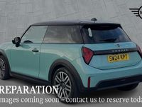 Used Mini Cooper Hatch 154 HP (113 kW) 2024 Green Hatchback
