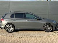 Second-hand VW Golf VIII R-line 150 CP (110 kW) 2025 Gri Hatchback