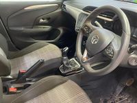 Used Vauxhall Corsa Design Edition 75 HP (55 kW) 2023 White Hatchback