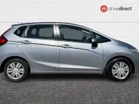 Begagnad Honda Jazz S 102 HK (75 kW) 2017 Silver Halvkombi