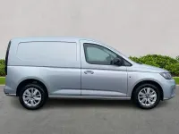 Usado VW Caddy Pro 102 HP (75 kW) 2025 Prateado Monovolume