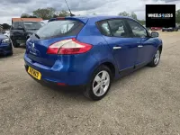 Used Renault Mégane III Dynamique 110 HP (80 kW) 2011 Blue Hatchback