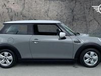 Usado Mini Cooper Classic 134 HP (98 kW) 2022 Cinzento Citadino