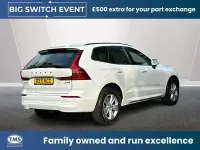 Used Volvo XC60 Momentum 197 HP (144 kW) 2022 White SUV