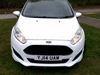 Used Ford Fiesta Zetec 2014 White Hatchback