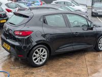 Used Renault Clio IV Play 75 HP (55 kW) 2016 Black Hatchback
