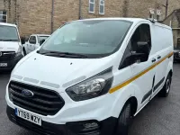 Used Ford Transit Custom 105 HP (77 kW) 2019 White Van