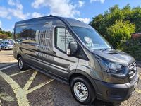 Usado Ford Transit 170 HP (125 kW) 2024 Cinzento Van