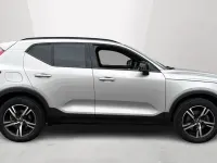 Usado Volvo XC40 Plus 161 CV (118 kW) 2023 Plateado SUV