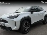 New Toyota Yaris Hybrid Sport 131 HP (96 kW) 2026 Platinum white pearl bitone (premium paint) Estate