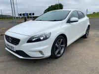 Used Volvo V40 R-Design 122 HP (89 kW) 2016 White Hatchback