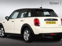 Used Mini Cooper Classic 134 HP (98 kW) 2019 White Hatchback