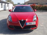 Used Alfa Romeo Giulietta 120 HP (88 kW) 2016 Red Hatchback
