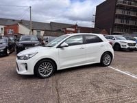 Used Kia Rio 2019 White Hatchback