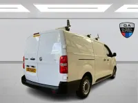 Used Vauxhall Vivaro S 145 HP (106 kW) 2021 White MPV