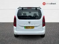 Used Vauxhall Combo Ultimate 100 kW (136 HP) 2025 White MPV