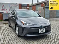 Usado Toyota Prius 122 CV (89 kW) 2020 Gris Utilitario