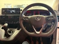 Used Vauxhall Combo Sportive 100 HP (73 kW) 2020 White Van