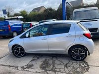 Used Toyota Yaris Design 99 HP (72 kW) 2016 Silver Hatchback