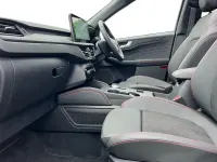 New Ford Kuga ST-Line 243 HP (178 kW) 2025 Bursting green SUV