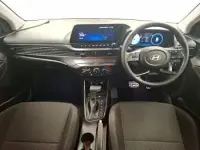 Used Hyundai Bayon Advanced 100 HP (73 kW) 2025 Red SUV