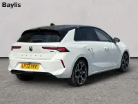 Used Vauxhall Astra Ultimate 178 HP (130 kW) 2023 White Hatchback