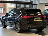 Used Porsche Cayenne Turbo 550 HP (404 kW) 2018 Black SUV