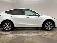 Used Tesla Model Y Long Range AWD 378 kW (514 HP) 2022 White SUV