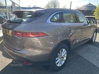 Używany Jaguar F-Pace Prestige 180 KM (132 kW) 2017 Brązowy SUV
