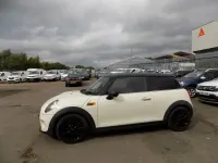 Used Mini ONE Hatch 102 HP (75 kW) 2016 White Hatchback