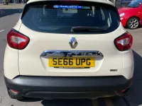 Used Renault Captur Dynamique 90 HP (66 kW) 2016 Cream SUV