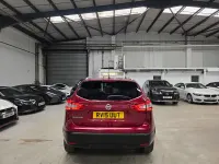 Used Nissan Qashqai N-TEC 115 HP (84 kW) 2015 Red SUV