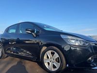 Used Renault Clio IV Dynamique 75 HP (55 kW) 2015 Black Hatchback